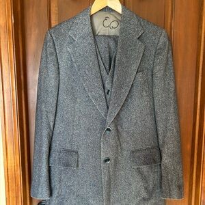 Men’s 3-Piece Oscar de la Renta Wool Suit – Size 40R Jacket, 33x26.5 Pants